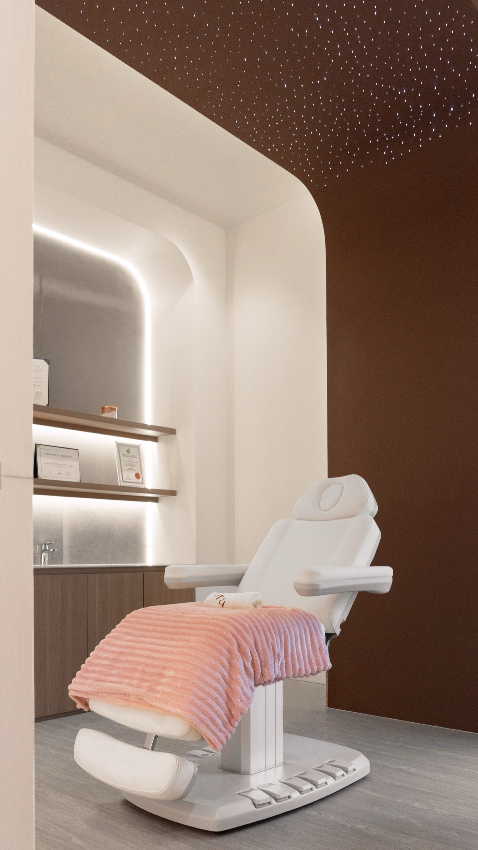 Treatment chair under a starfield ceiling